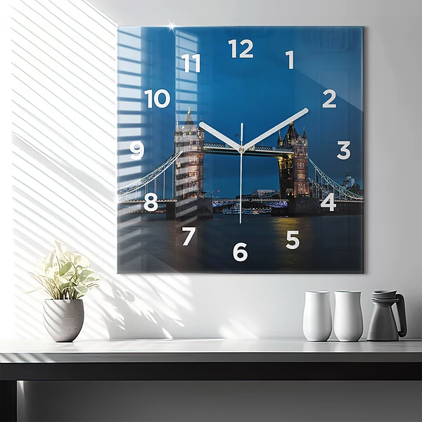 Wanduhr modern quadratisch Tower Bridge London bei Nacht