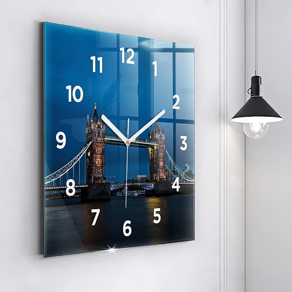 Wanduhr modern quadratisch Tower Bridge London bei Nacht
