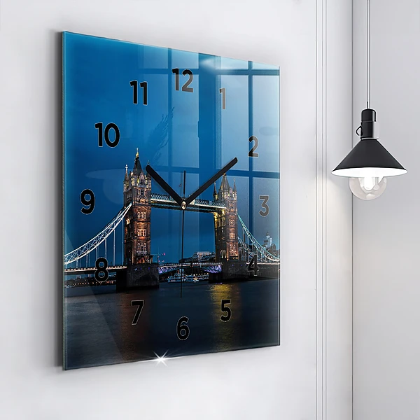 Wanduhr modern quadratisch Tower Bridge London bei Nacht