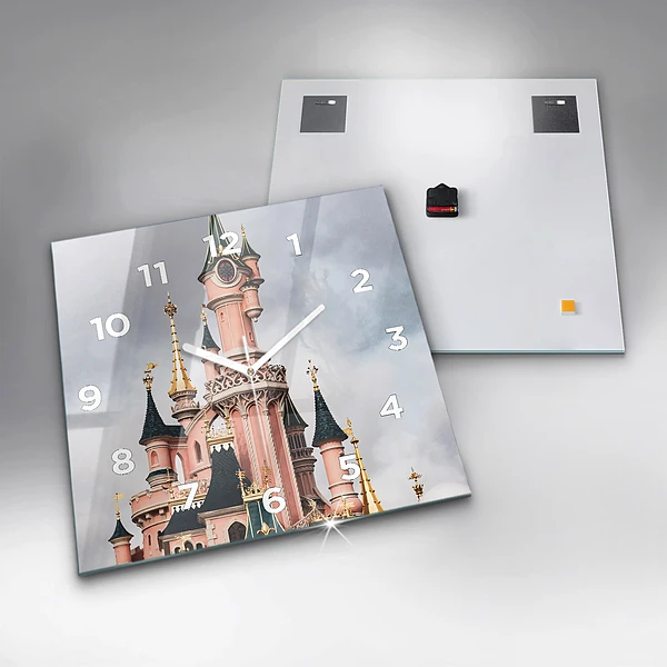 Wanduhr modern quadratisch Schloss Disneyland in Paris