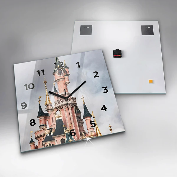 Wanduhr modern quadratisch Schloss Disneyland in Paris