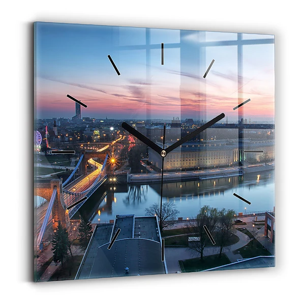 Wanduhr modern quadratisch Wrocław aus einer Drohne