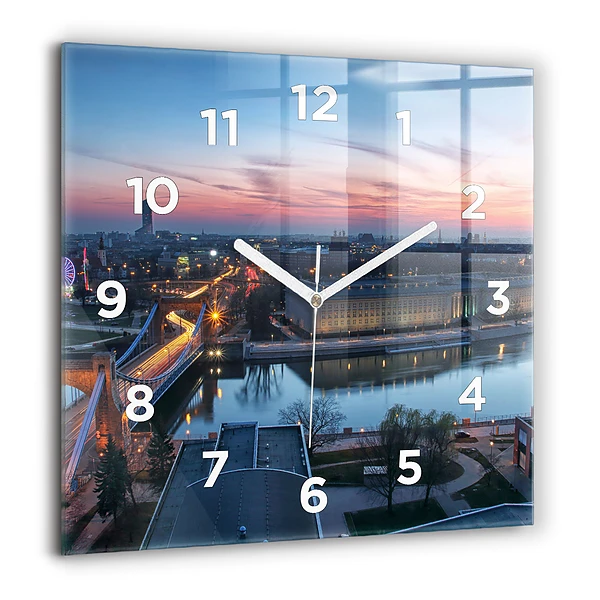 Wanduhr modern quadratisch Wrocław aus einer Drohne