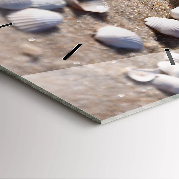 Wanduhr quadratisch mit motiv Muscheln am Strand