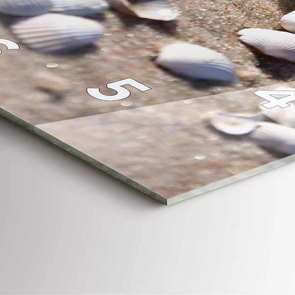 Wanduhr quadratisch mit motiv Muscheln am Strand