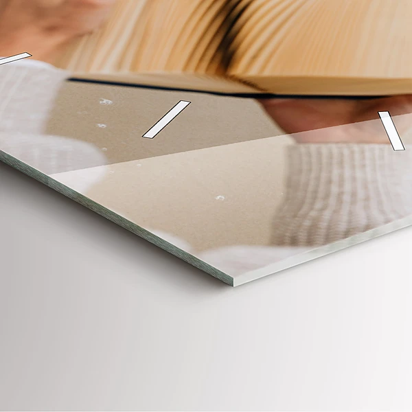 Wanduhr quadratisch Ein Moment mit einem Buch