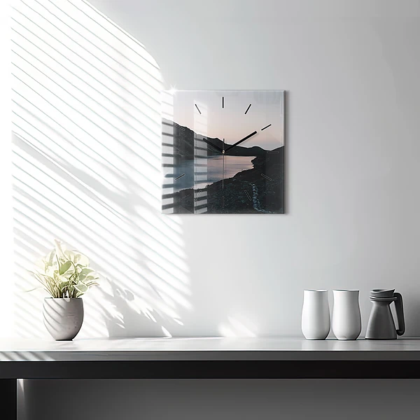Wanduhr modern quadratisch See und Berge