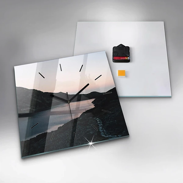 Wanduhr modern quadratisch See und Berge