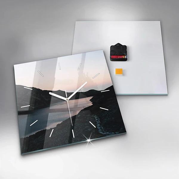 Wanduhr modern quadratisch See und Berge