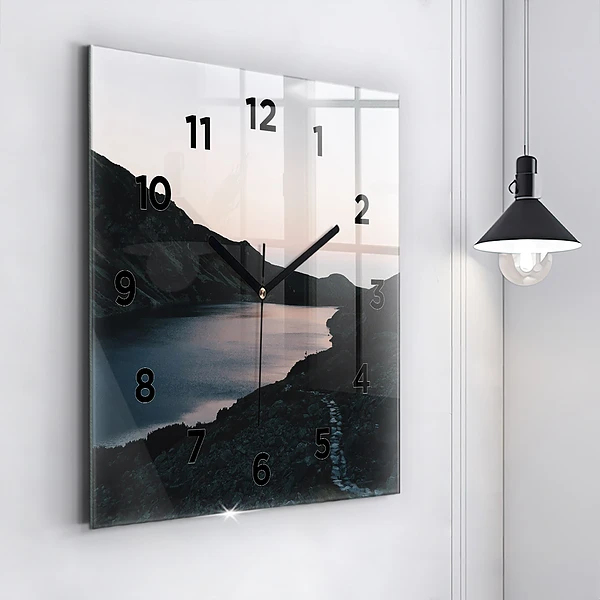 Wanduhr modern quadratisch See und Berge