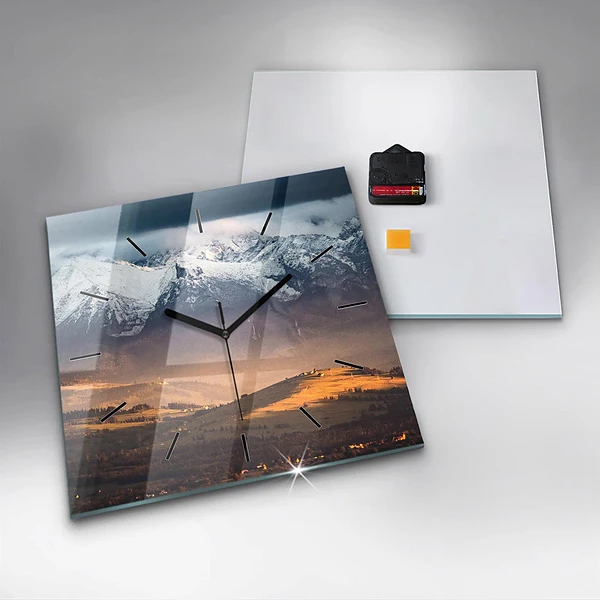Wanduhr quadratisch Tatra-Gebirge im Winterpanorama
