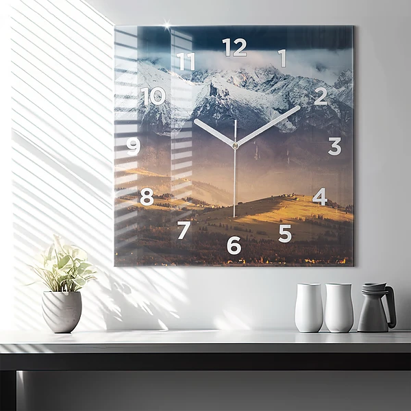 Wanduhr quadratisch Tatra-Gebirge im Winterpanorama