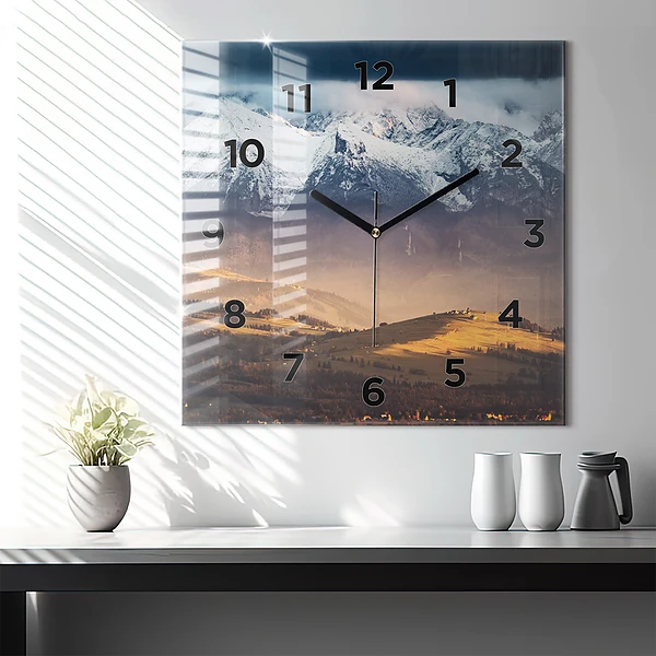 Wanduhr quadratisch Tatra-Gebirge im Winterpanorama