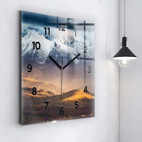 Wanduhr quadratisch Tatra-Gebirge im Winterpanorama