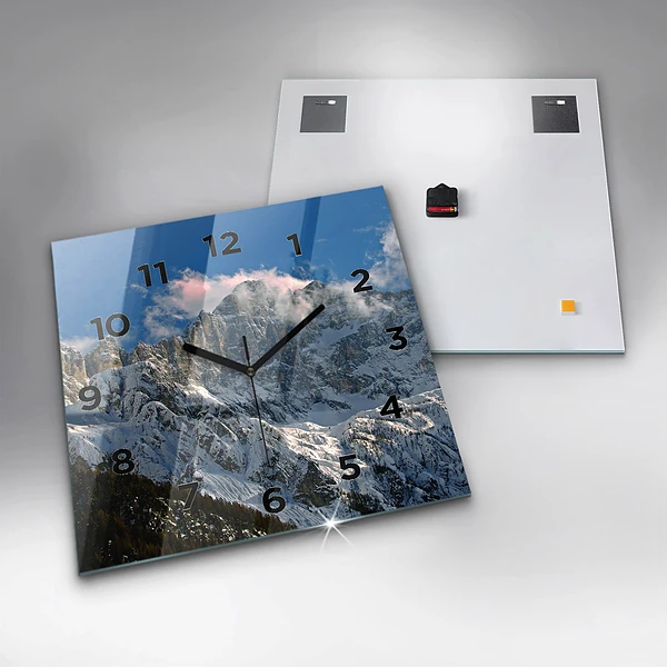 Wanduhr quadratisch Berge unter dem blauen Himmel