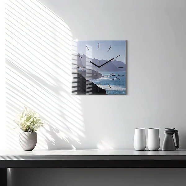 Wanduhr quadratisch mit motiv Berge am Meer