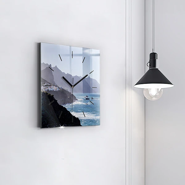 Wanduhr quadratisch mit motiv Berge am Meer