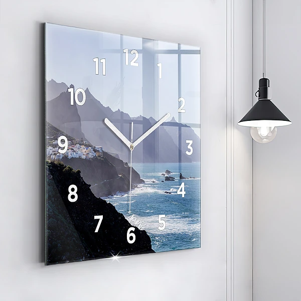 Wanduhr quadratisch mit motiv Berge am Meer