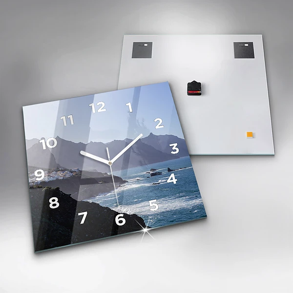 Wanduhr quadratisch mit motiv Berge am Meer
