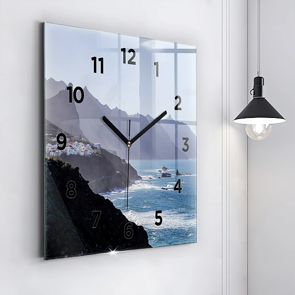 Wanduhr quadratisch mit motiv Berge am Meer