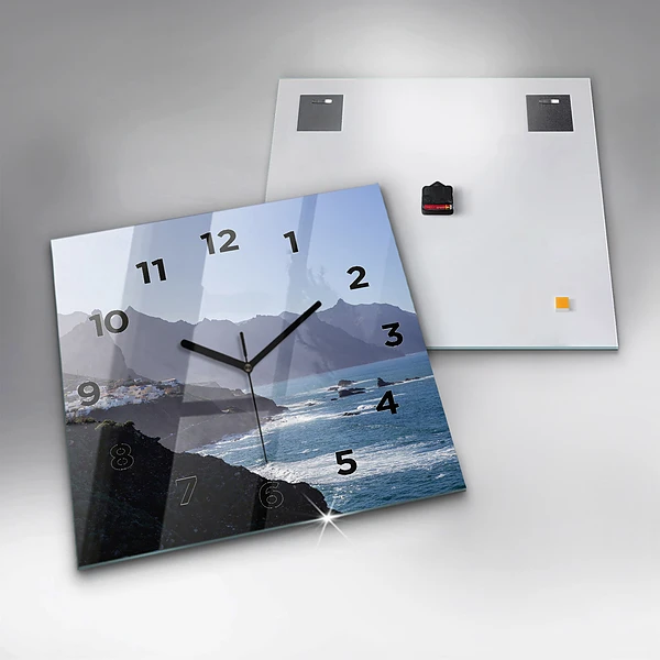 Wanduhr quadratisch mit motiv Berge am Meer