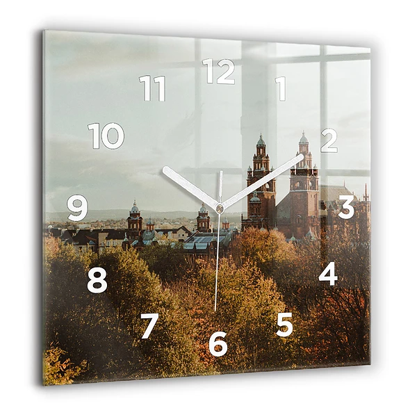 Wanduhr modern quadratisch Kunstgalerie in Glasgow