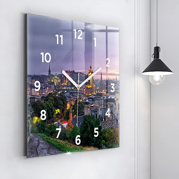 Wanduhr modern quadratisch Edinburgh vom Calton Hill aus