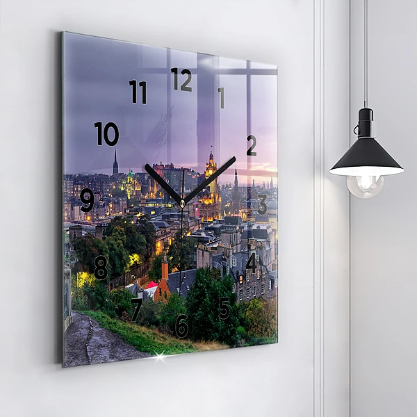 Wanduhr modern quadratisch Edinburgh vom Calton Hill aus