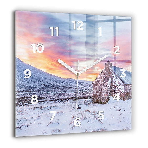 Wanduhr modern quadratisch Hütte in den Bergen