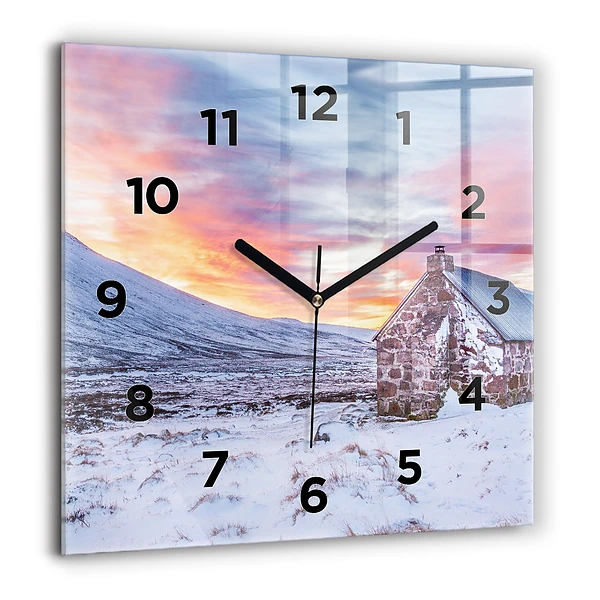 Wanduhr modern quadratisch Hütte in den Bergen