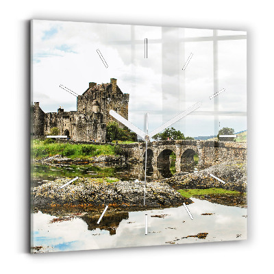 Wanduhr quadratisch Schloss Eilean Donan in Schottland