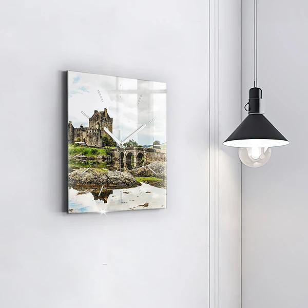 Wanduhr quadratisch Schloss Eilean Donan in Schottland