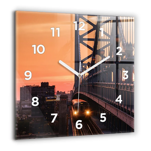 Wanduhr modern quadratisch Benjamin-Franklin-Brücke