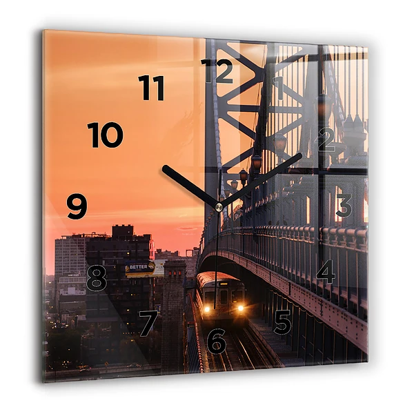 Wanduhr modern quadratisch Benjamin-Franklin-Brücke