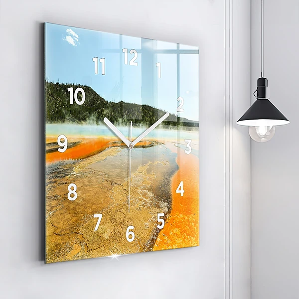 Wanduhr quadratisch mit motiv See mit Bergen