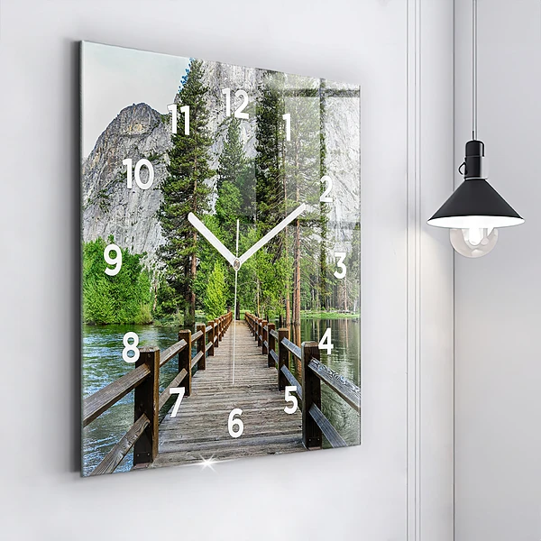 Wanduhr modern quadratisch Yosemite Holzbrücke