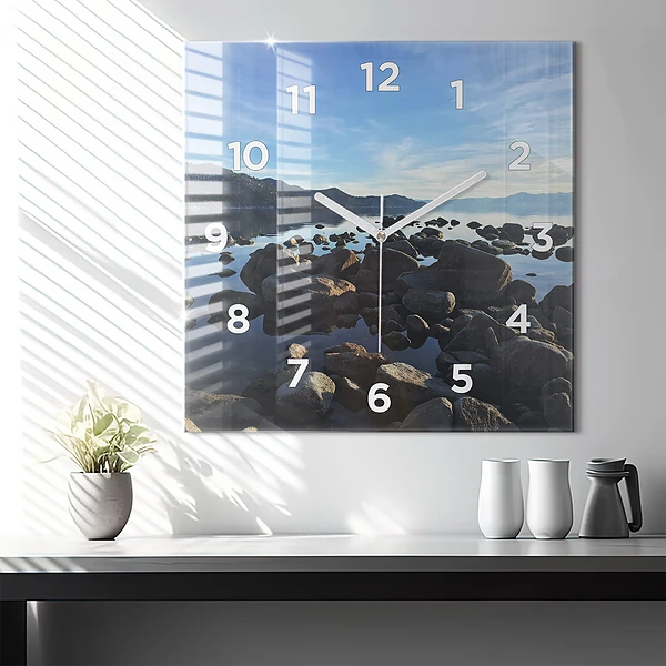 Wanduhr quadratisch Blick aufs Meer