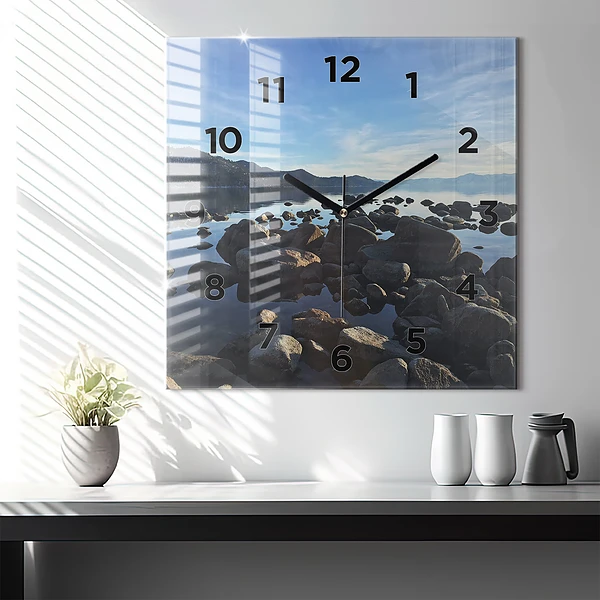 Wanduhr quadratisch Blick aufs Meer