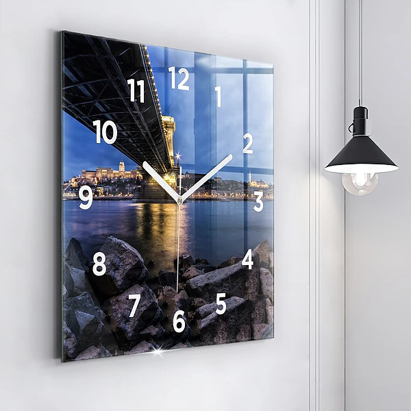 Wanduhr quadratisch mit motiv Felsenufer unter der Brücke