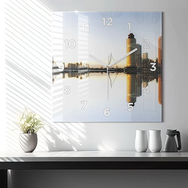 Wanduhr quadratisch mit motiv Stadt am Fluss