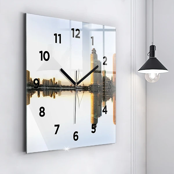 Wanduhr quadratisch mit motiv Stadt am Fluss