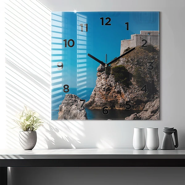 Wanduhr quadratisch mit motiv Klippen von Dubrovnik