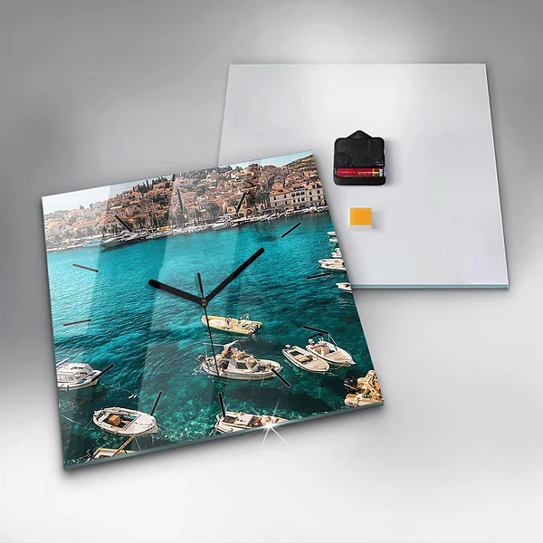 Wanduhr quadratisch Boote in Kroatien