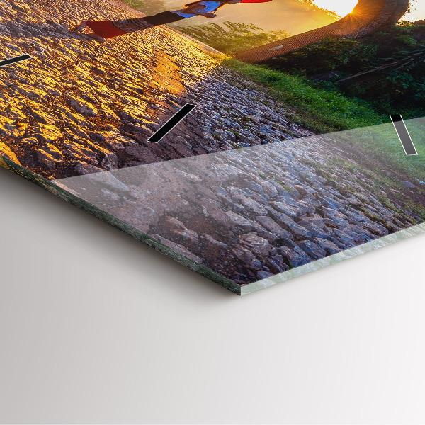 Wanduhr modern quadratisch Surat Thani Park in Thailand