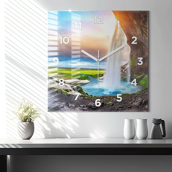 Wanduhr quadratisch mit motiv Wasserfall in Island