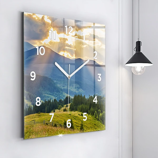 Wanduhr quadratisch Landschaft mit Wäldern