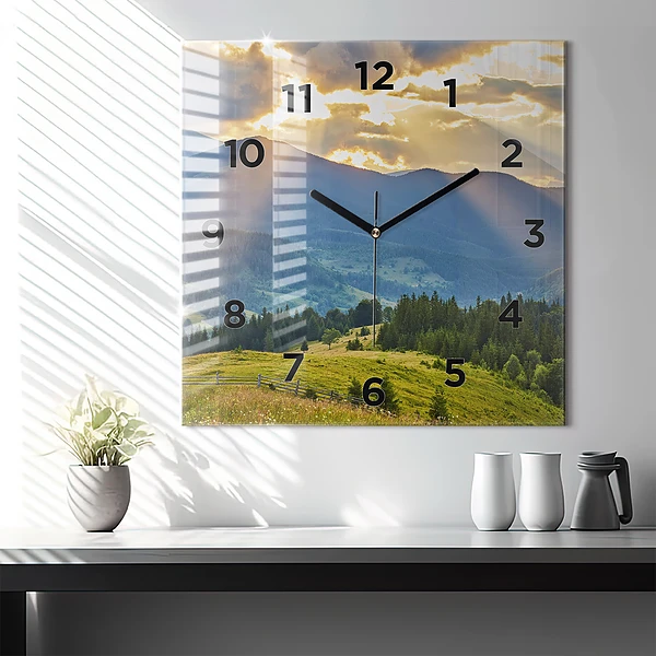 Wanduhr quadratisch Landschaft mit Wäldern