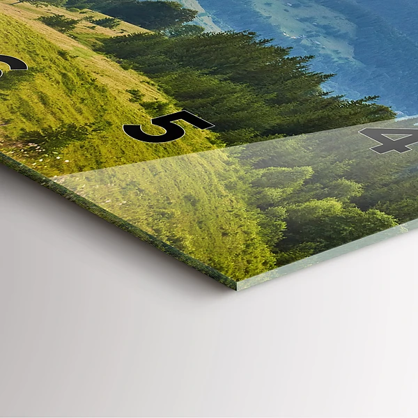 Wanduhr quadratisch Landschaft mit Wäldern
