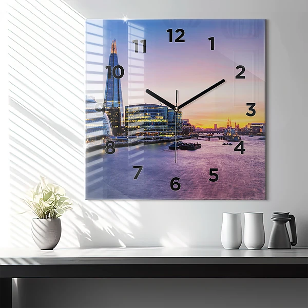Wanduhr quadratisch Blick auf London