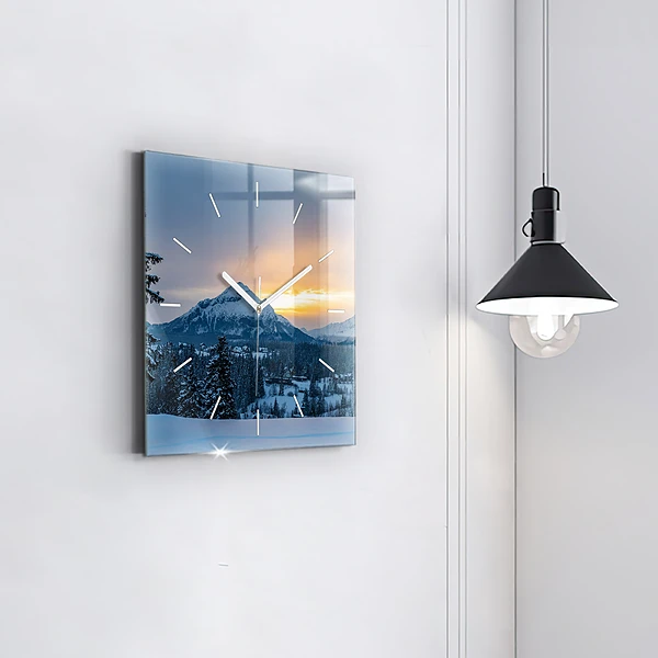 Wanduhr modern quadratisch Berglandschaft